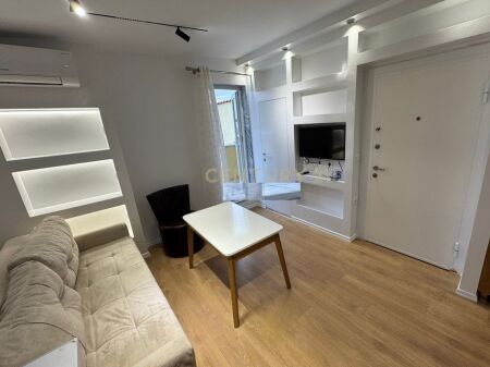 AFFITTASI APPARTAMENTO 1+1 IN VIA FERIT XHAJKO