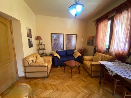 JAPIM ME QIRA APARTAMENT 2+1+DEPO DHE KUZHINE ME VETE 750 € /Muaj