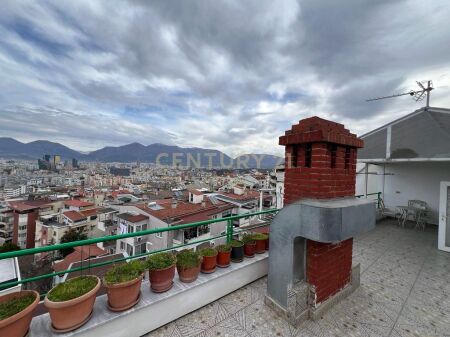 SHITET SUPER DUPLEX ME VERANDE TEK KODRA E DIELLIT