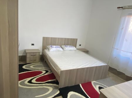 Shtepi private 1+1 me qera ne Selit tek Nenstacioni elektrik