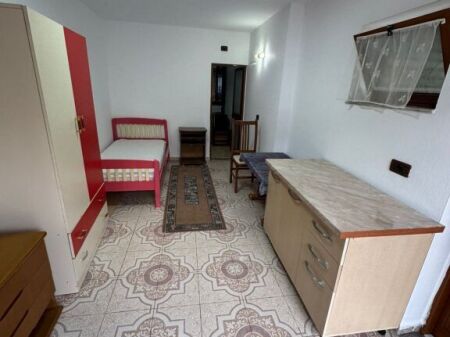 Monolocale in affitto presso la rotatoria di Shkoza