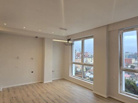 UFFICIO IN AFFITTO 70 M2 COMUNE DI PARIGI 70.000 LEKE