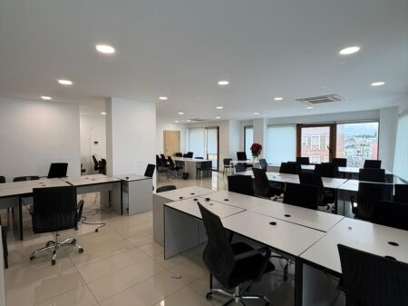 🏢 Spazio Ufficio in Affitto – Delijorgji
