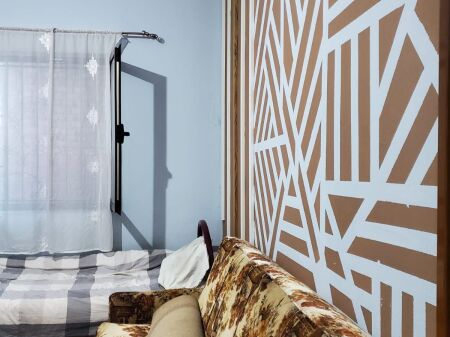 GARSIONERE 25000 LEKE.ISH PARKU I AUTOBUZAVE