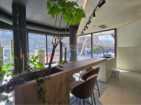 Negozio in affitto in Piazza Wilson