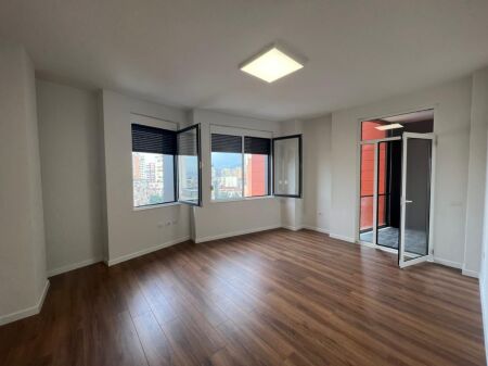 Zyra me Qera ne Qender📍Toptani center