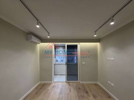 Apartament 1+1 ne shitje 21 Dhjetori ne Tirane