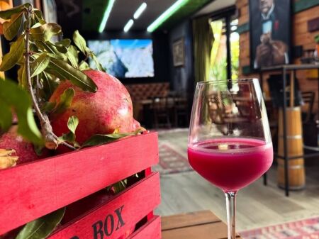 Shitet Biznesi ne Fushen e Aviacionit, Tirane