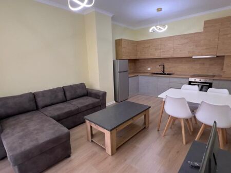 Affittasi appartamento 2+1 al Complesso Grand Gallery a Yzberisht