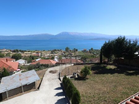 🏡 2-Storey Villa for Sale – 3 km from the Entrance of Pogradec