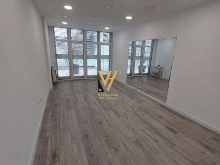 JEPET ZYRE 416 M2 ME QERA TE KOMUNA E PARISIT 5.000 EURO