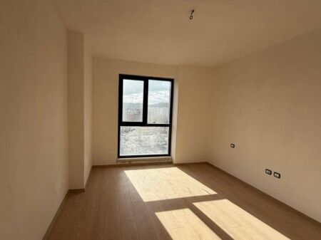 Apartament 2+1 + post parkimi, Ish Fusha e Aviacionit