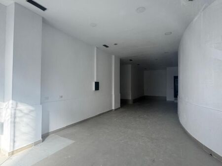 DYQAN ME QERA 112M2 RRUGA ELBASANIT 80.000 LEKE