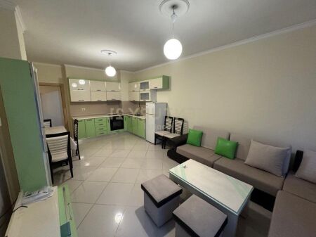 Appartamento 2+1 in affitto ad Astir