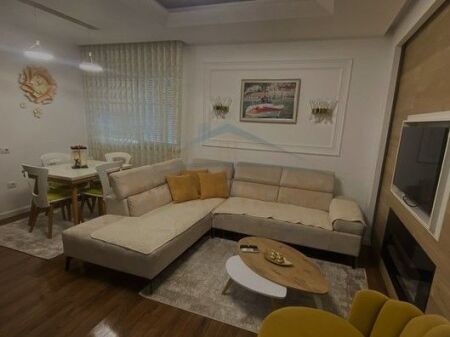In vendita, Appartamento 2+1+2, Complesso FZ, Lago Secco, Tirana