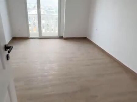 APARTAMENT ME QERA 2+1+BALLKON