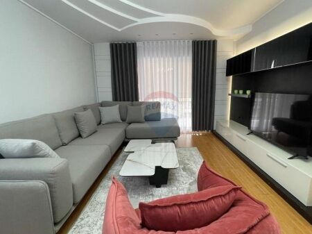 Apartament - Për Qira - Ambasada Amerikane, Tiranë(ID: 530181090-105)