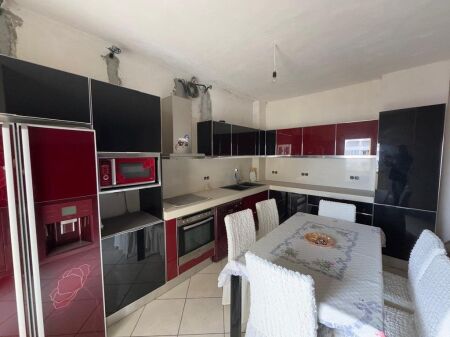 SHITET APARTAMENT 2+1 NE RRUGEN TRANSBALLKANIKE!