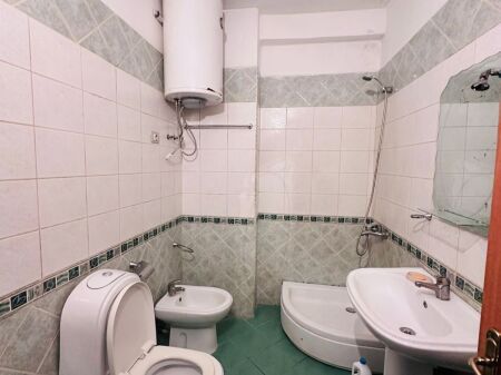 For rent 2+1 empty at Oslo Astir 450 thousand lek