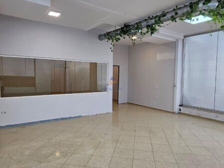 JEPET AMABILMENT ME QERA 136M2 KODRA E DIELLIT 100.000 LEKE