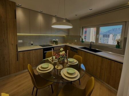 Shitet, Apartament 2+1, Don Bosko,prane Zogut te Zi