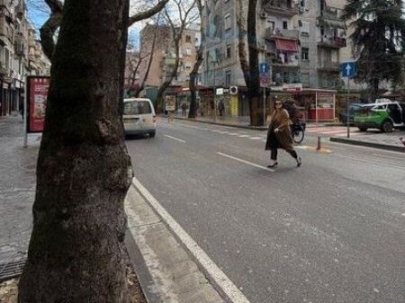 Qera, Ambient Komercial, Myslym Shyri