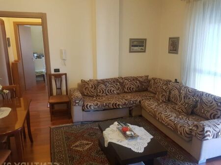 Apartment for rent 1+1 at Pazari i Ri