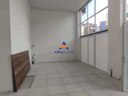 FOR SALE OR RENT SHOP 74 M2 259000€(NEGOTIABLE )