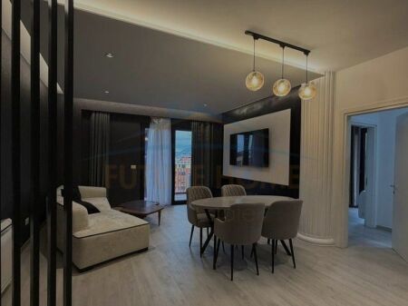 Qira, Apartament 2+1, Rruga e Kavajës, Garden Building, Tiranë.