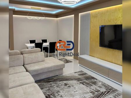 Alla Estensione Residenza Kodra Diellit 1, Duplex 3+1 In Affitto Con Posto Auto Incluso Nel Prezzo!!