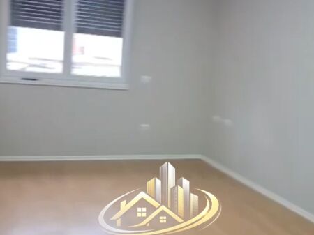Jepet me Qira Apartament 2+1 + Post Parkimi – Qendër