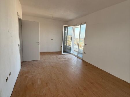 🏡 Vendesi Appartamento 2+1+2 – Univers City