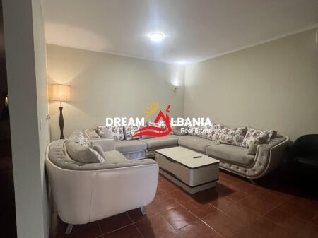 Apartment 3+1 at Komuna e Parisit near the "Kika 1" Complex in Tirana (ID 4231352)