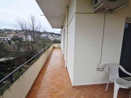 JEPET ME QERA KATI I DYTE I NJE VILE PRIVATE NE SHKALLNUR