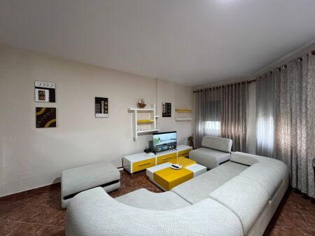 APARTAMENT 2+1 NE ZONEN E PLAZHIT