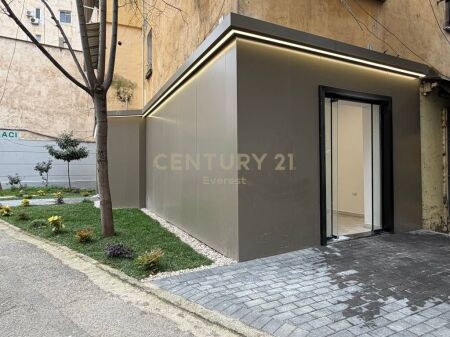 COMMERCIAL SPACE FOR SALE IN XHAMLLIK