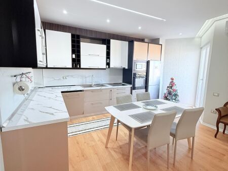 VENDESI APPARTAMENTO 3+1+2 MERCATO INDUSTRIALE,DURRËS