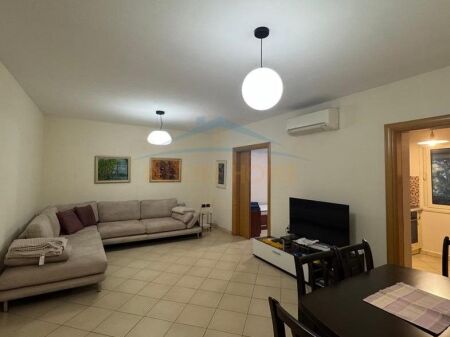 Affitto, Appartamento 2+1, Via Durazzo, Tirana