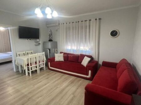 Affittasi 2+1 in Via Barrikadave!