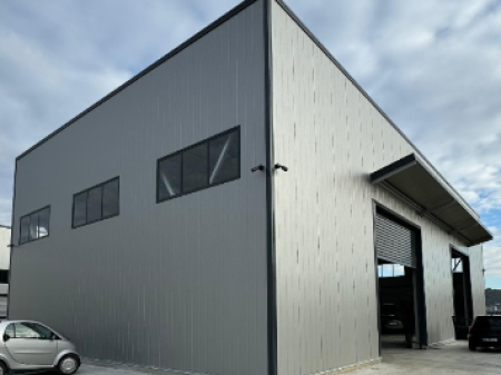 🏭 Warehouse + Land for Sale – Prush