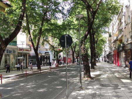 SHITET DYQAN 300 M2 MYSLYM SHYRI 1.500.000 EURO