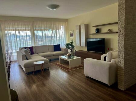 APARTAMENT 2+1 + 2 TUALETE ME PARKIM PËR QIRA – LONG HILL RESIDENCE