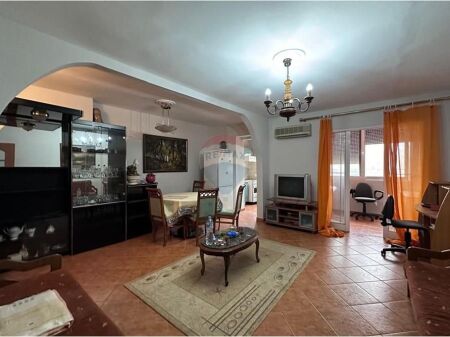 Appartamento 1+1 in affitto al Pazari i Ri