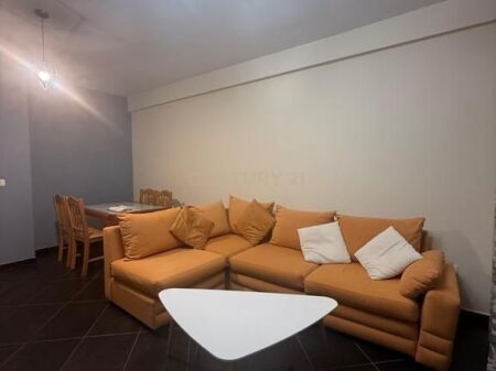 Apartament 2+1 Me Qira në Plazh Stacioni i parë, Durrës!
