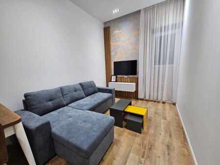 Apartament 1+1 me qera Komuna Parisit