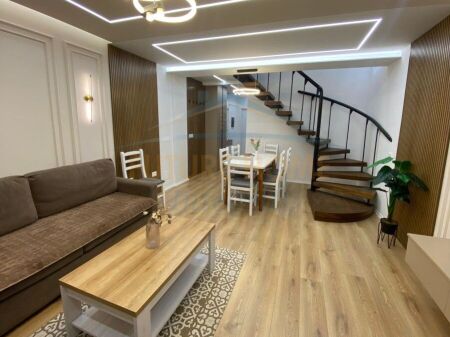 Qera, Apartament 2+1+2 Duplex, Qendër, Tiranë.