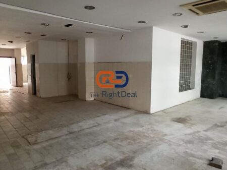 Tek Mozaiku I Tiranes, Shitet Ambient Komercial Buze Rruge !