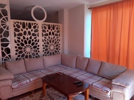 Jepet super apartament 1+1 në zonën e Plazhit, Durrës,