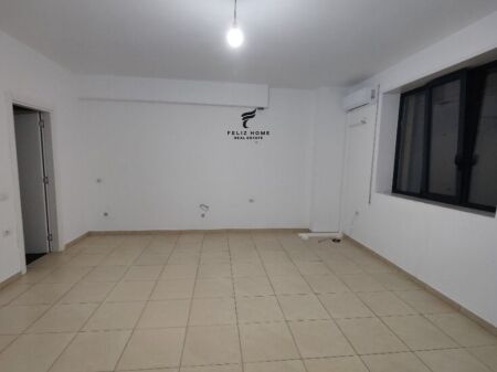 UFFICIO IN AFFITTO 40 M2 SIRI KODRA 370 EURO