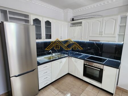 AFFITTASI APPARTAMENTO 1+1 SPIAGGIA DURRËS !